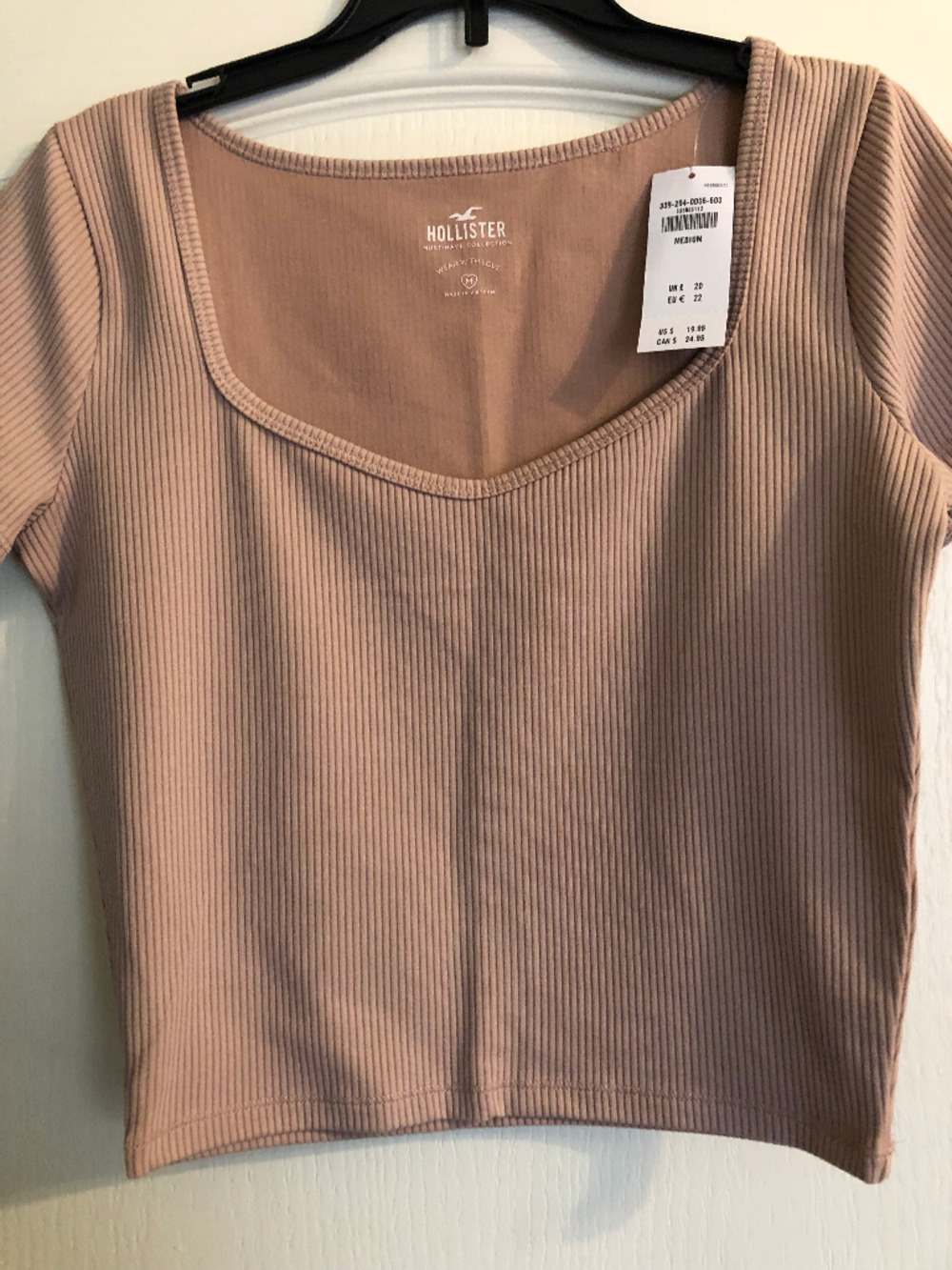 Pretty Hollister Girls  Top